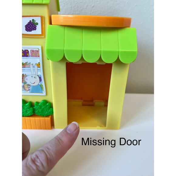 Peppa Pig Little Farmer's Market Playset w Figure and Accessories - Picture 2 of 7